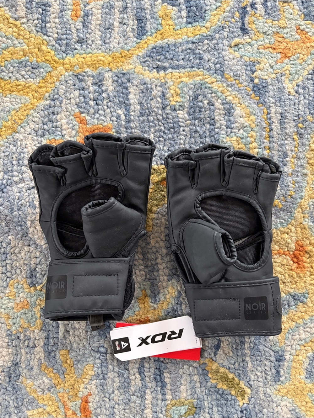 RDX Black MMA Sparring Gloves - Picture 2 of 2